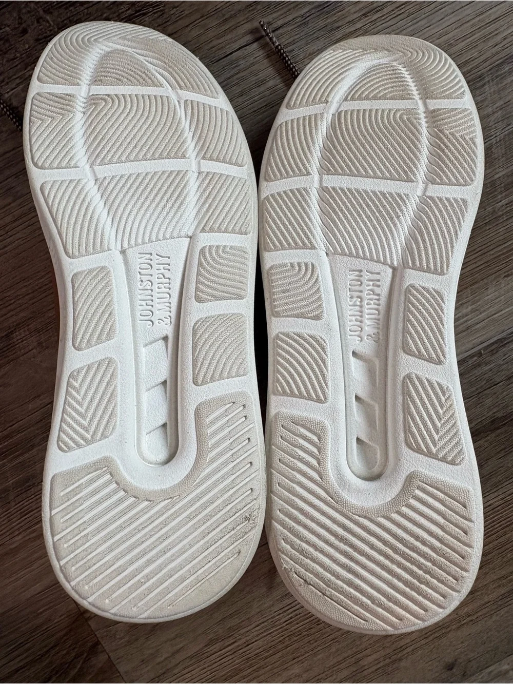 Johnston & Murphy Big Kid Activate U-Throat shoe.